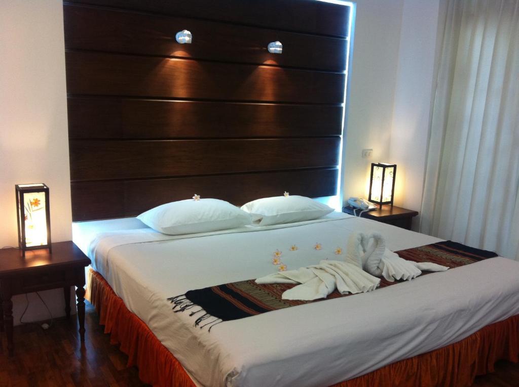 Capital Hotel Λουάνγκ Πραμπάνγκ Δωμάτιο φωτογραφία