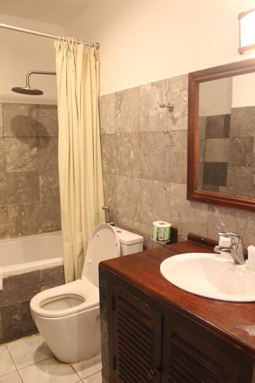 Capital Hotel Λουάνγκ Πραμπάνγκ Εξωτερικό φωτογραφία