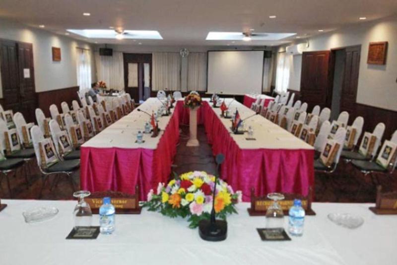 Capital Hotel Λουάνγκ Πραμπάνγκ Εξωτερικό φωτογραφία